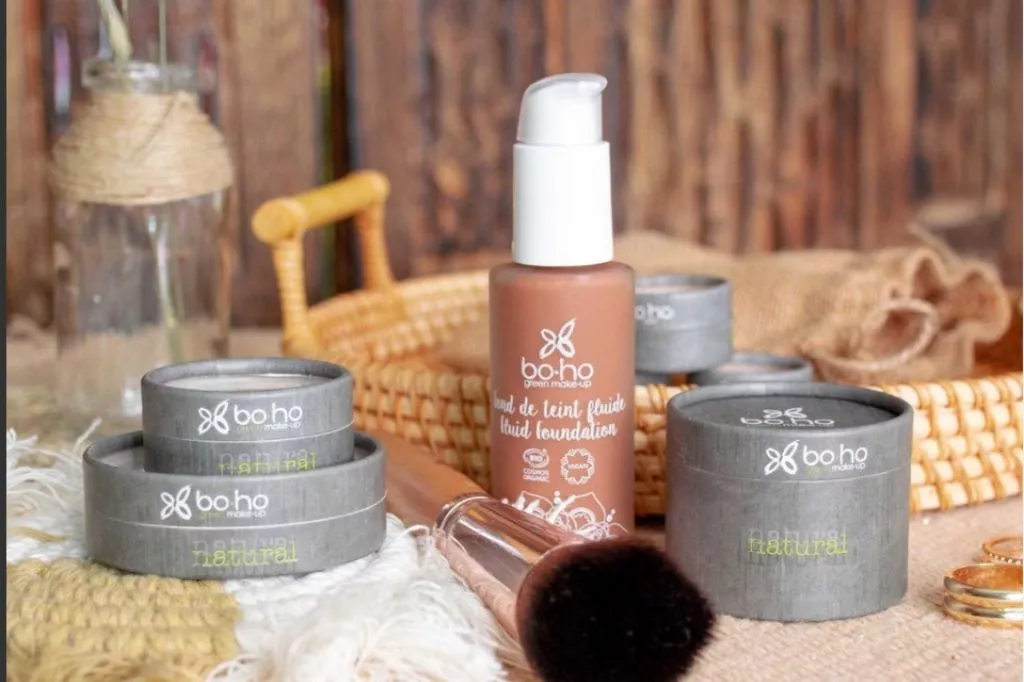 Cn Holistica, distribuidorr de maquillaje Natural y ecológico en Canarias. Boho Green Make-up, Born to Bio y Ecoapply.